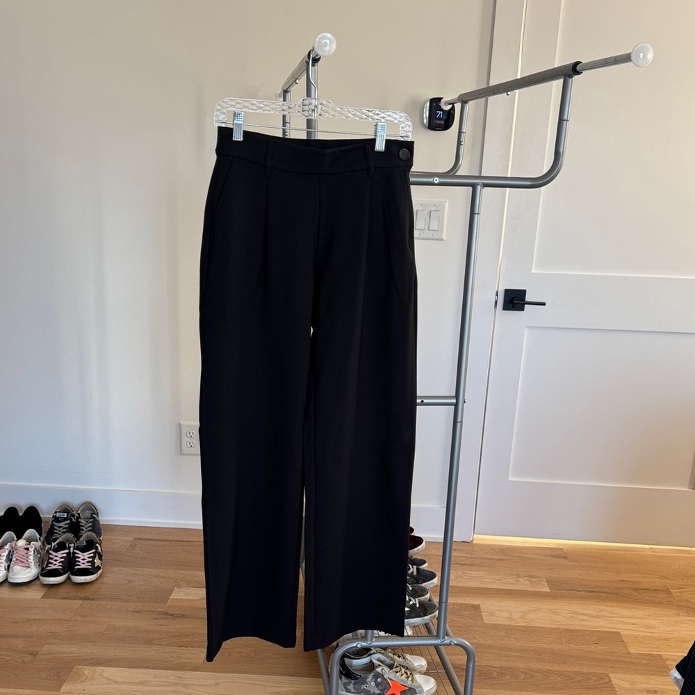 Vuori Maven NWOT Black Wide Leg Women's Pants Small